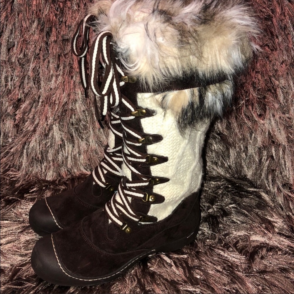 Gwen Mukluks